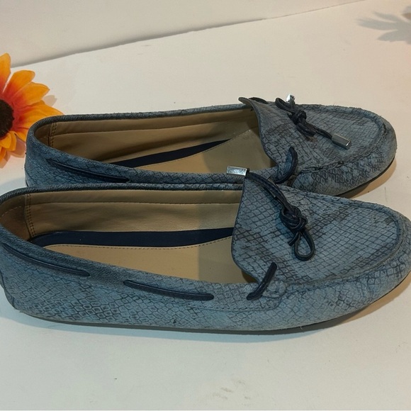 Michael Kors Blue Leather croc embossed Loafers flats Size 7.5 - Picture 2 of 7